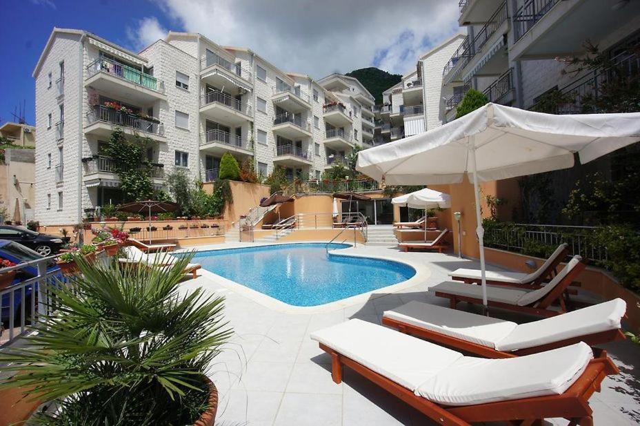 Апартаменты Petrovac Bay Monte Экстерьер фото